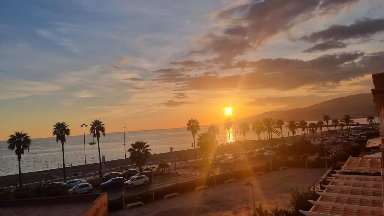 Apartamento 5 EN PRIMERA LÍNEA DE PLAYA CON VISTAS AL MAR Almería